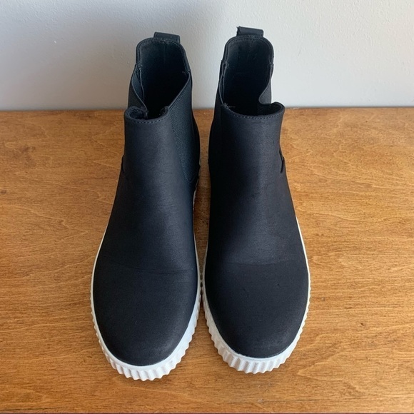 Susina Black Platform Chelsea Ankle Sneaker Boot Slip On Pull On - Picture 5 of 15